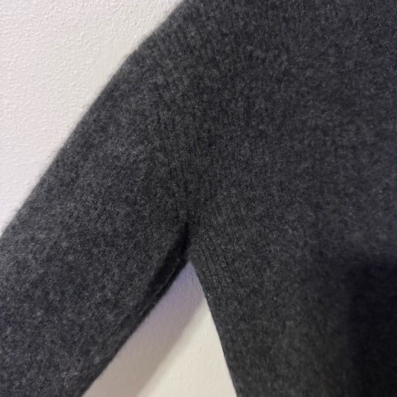 Quince Mongolian Cashmere Oversized Boyfriend Cardigan Sweater Gray 2024-M - Picture 4 of 9